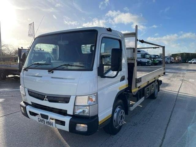 2019 Fuso Canter 4x2 Flatbed