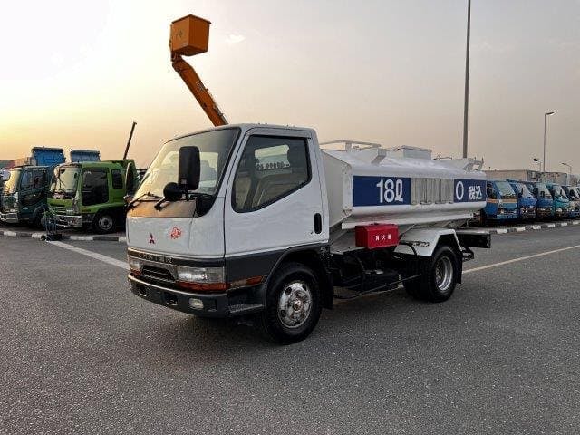 1998 Mitsubishi Canter 4x2 Tanker Truck