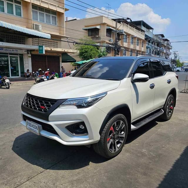 2018 TOYOTA FORTUNER 2.8 TRD