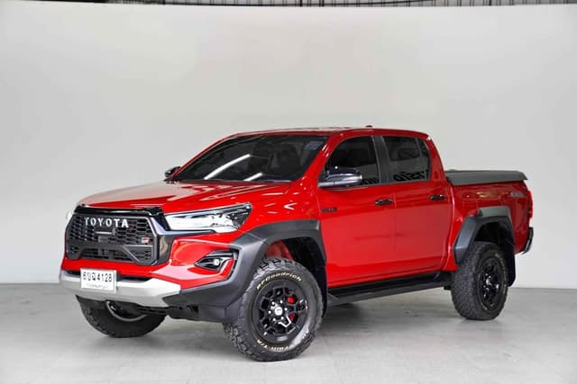 2024 TOYOTA HILUX REVO 2.8 GR DOUBLE CAB