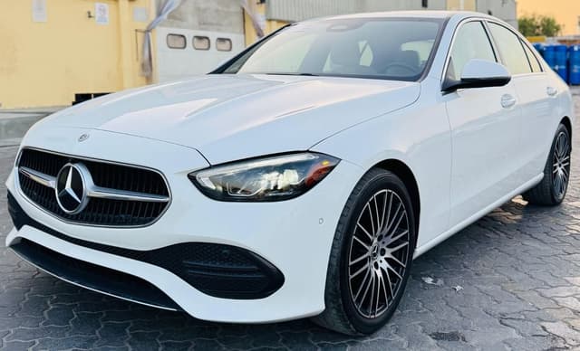 2023 MERCEDES-BENZ C300