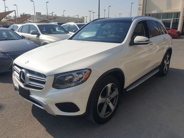 2017 MERCEDES-BENZ GLC300