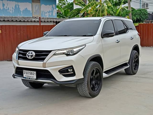2019 TOYOTA FORTUNER 2.8 TRD