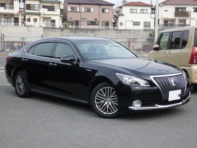 2017 TOYOTA CROWN MAJESTA 3.5 HYBRID F-VERSION