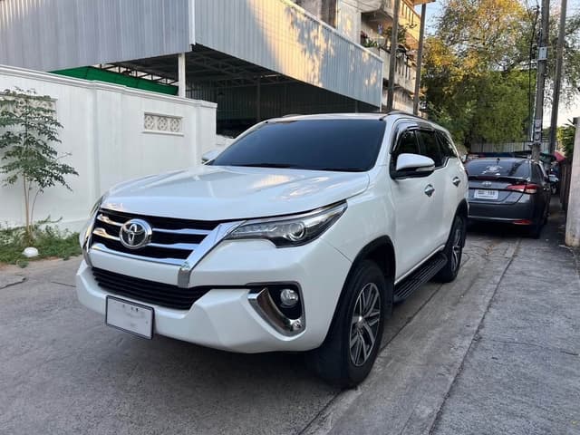 2011 TOYOTA FORTUNER 2.4V