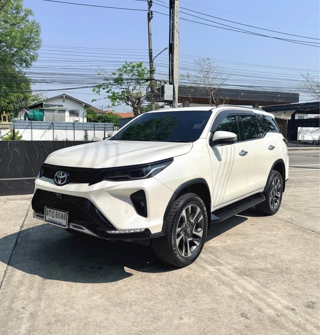 2018 TOYOTA FORTUNER 2.4 V
