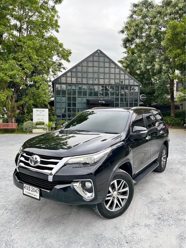 2015 TOYOTA FORTUNER 2.4 V