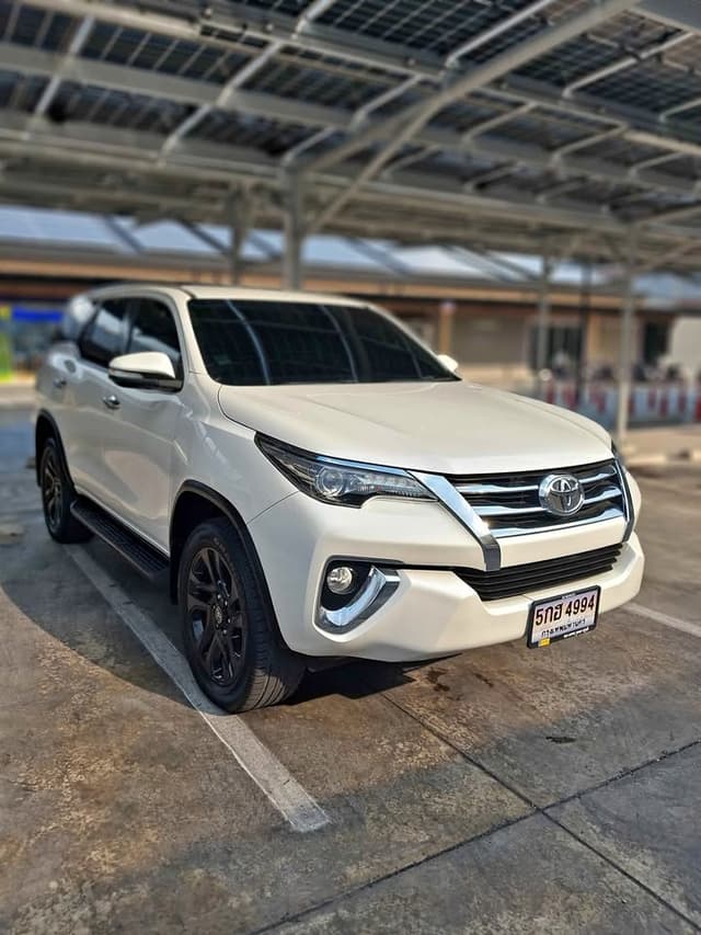 2017 TOYOTA FORTUNER 2.8 V