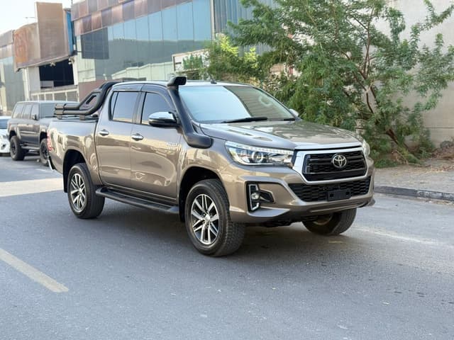 TOYOTA HILUX 2019