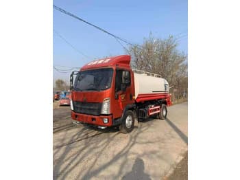 2024 SINOTRUK HOWO 4X2 TANKER TRUCK WD615.47