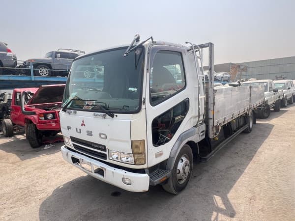 2004 MITSUBISHI FUSO 8.2