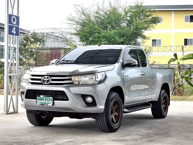 2015 TOYOTA HILUX REVO 2.4 SMART CAB