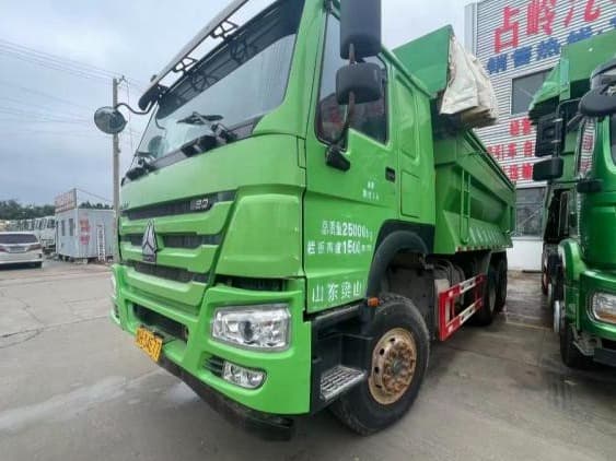 2019 SINOTRUK HOWO 6X2 DUMP TRUCK WD615.47