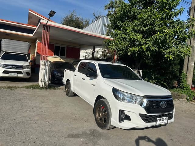 2017 TOYOTA HILUX REVO 2.4 DOUBLECAB