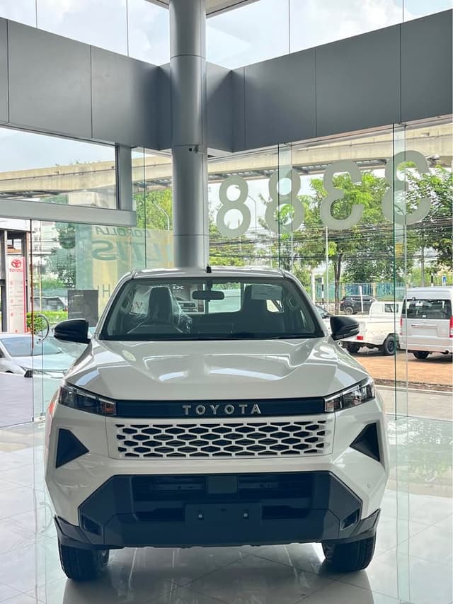 2025 TOYOTA HILUX 2.8 J TRAVO SINGLE CAB