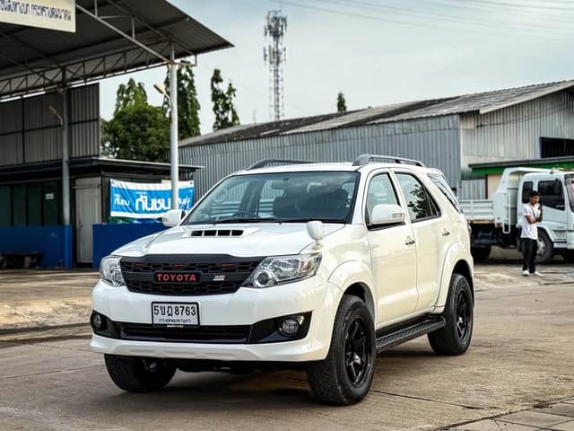 2014 TOYOTA FORTUNER 2.5