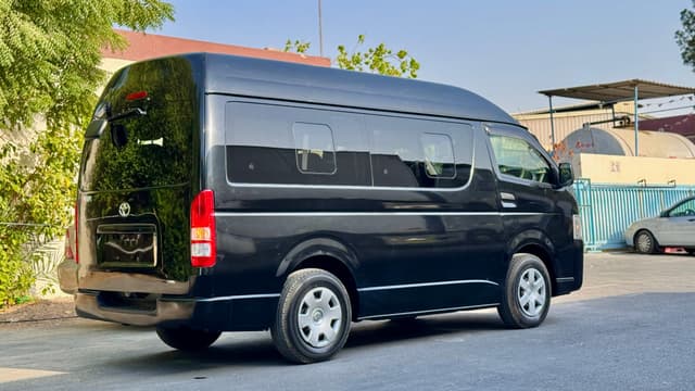 2018 TOYOTA HIACE