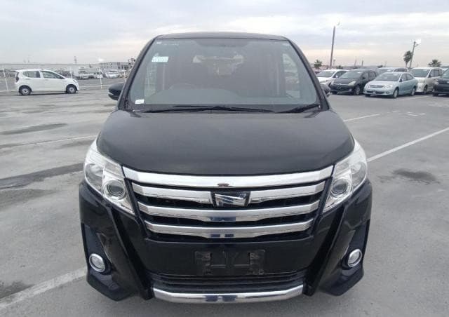 2015 TOYOTA NOAH 2.0 SI